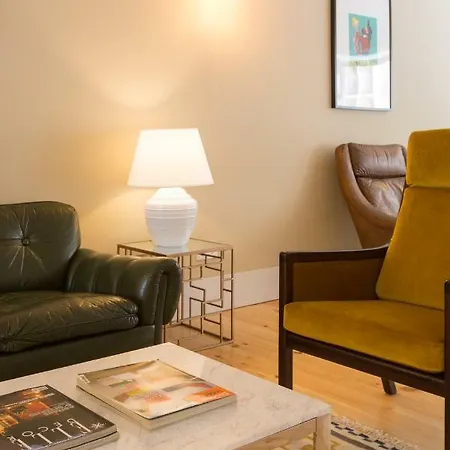 Guest 4 Av Loft Apartment *