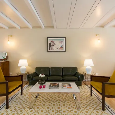 Guest 4 Av Loft Porto