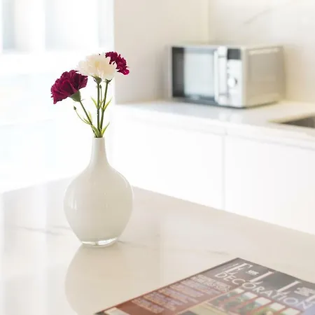 Guest 4 Av Loft Apartment *