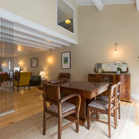 Guest 4 Av Loft * Porto