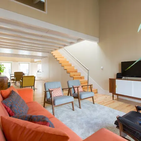 Guest 4 Av Loft פורטו